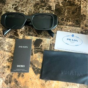 Authentic prada sunglasses !